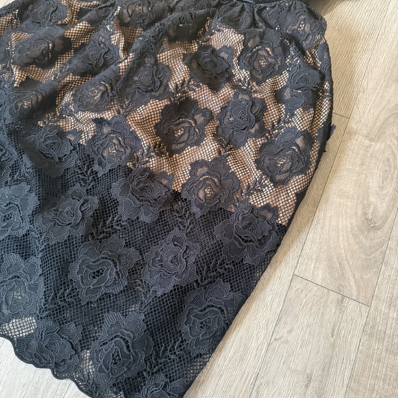 Self-Portrait Black and Cream Flutter Sleeve Cocktail Dress - Picture 4 of 9